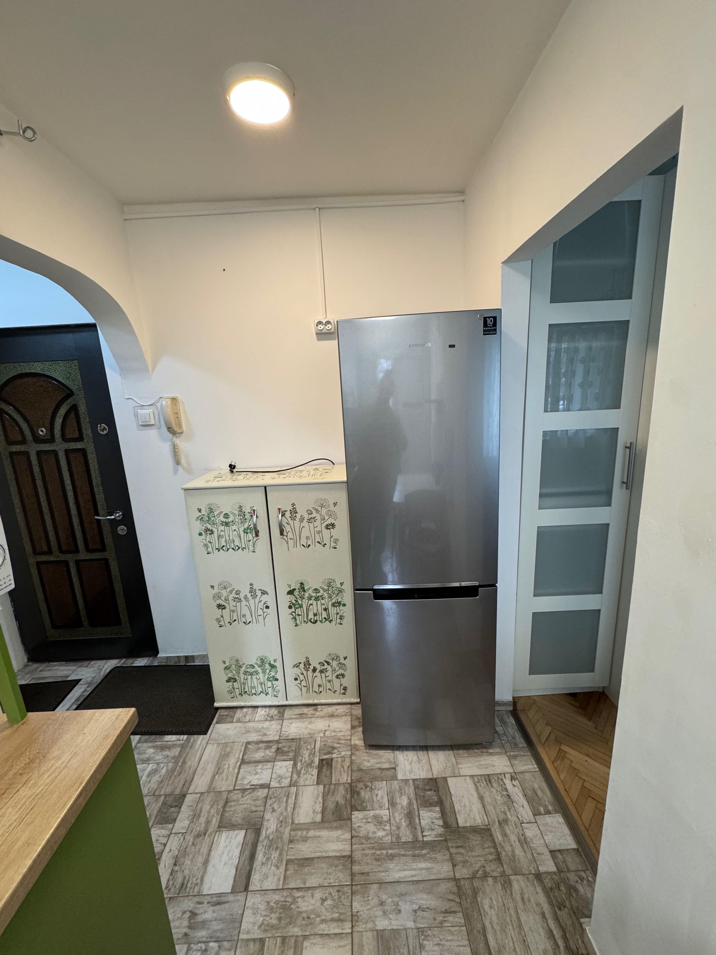 Apartament cu doua camere - imagine 1