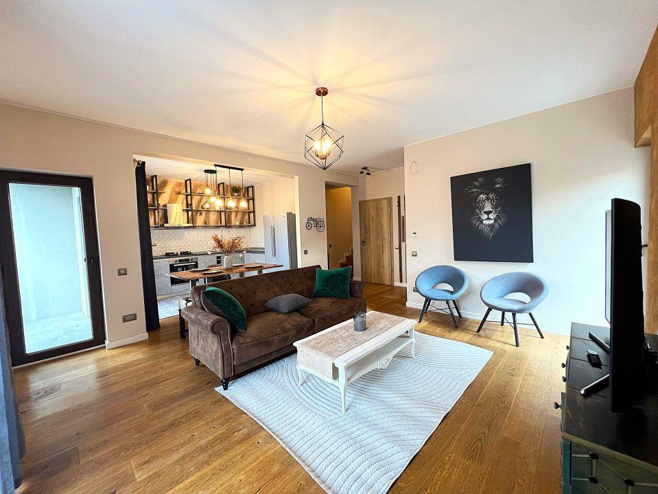 Apartament lux in vilă + curte + piscina / jacuzzi / sauna