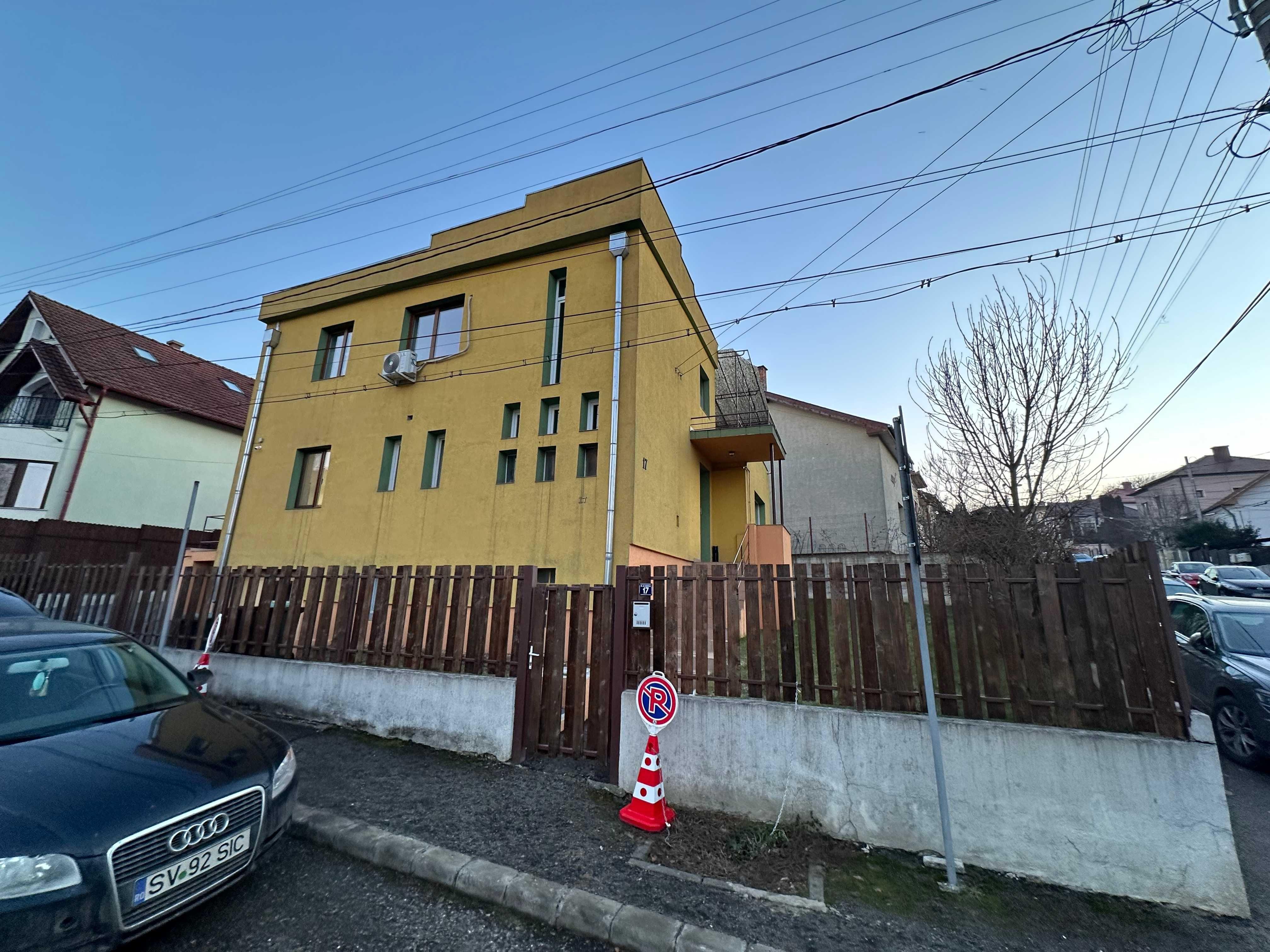 Casă cu curte, demisol și garaj Av. Badescu  (dest. comercială)