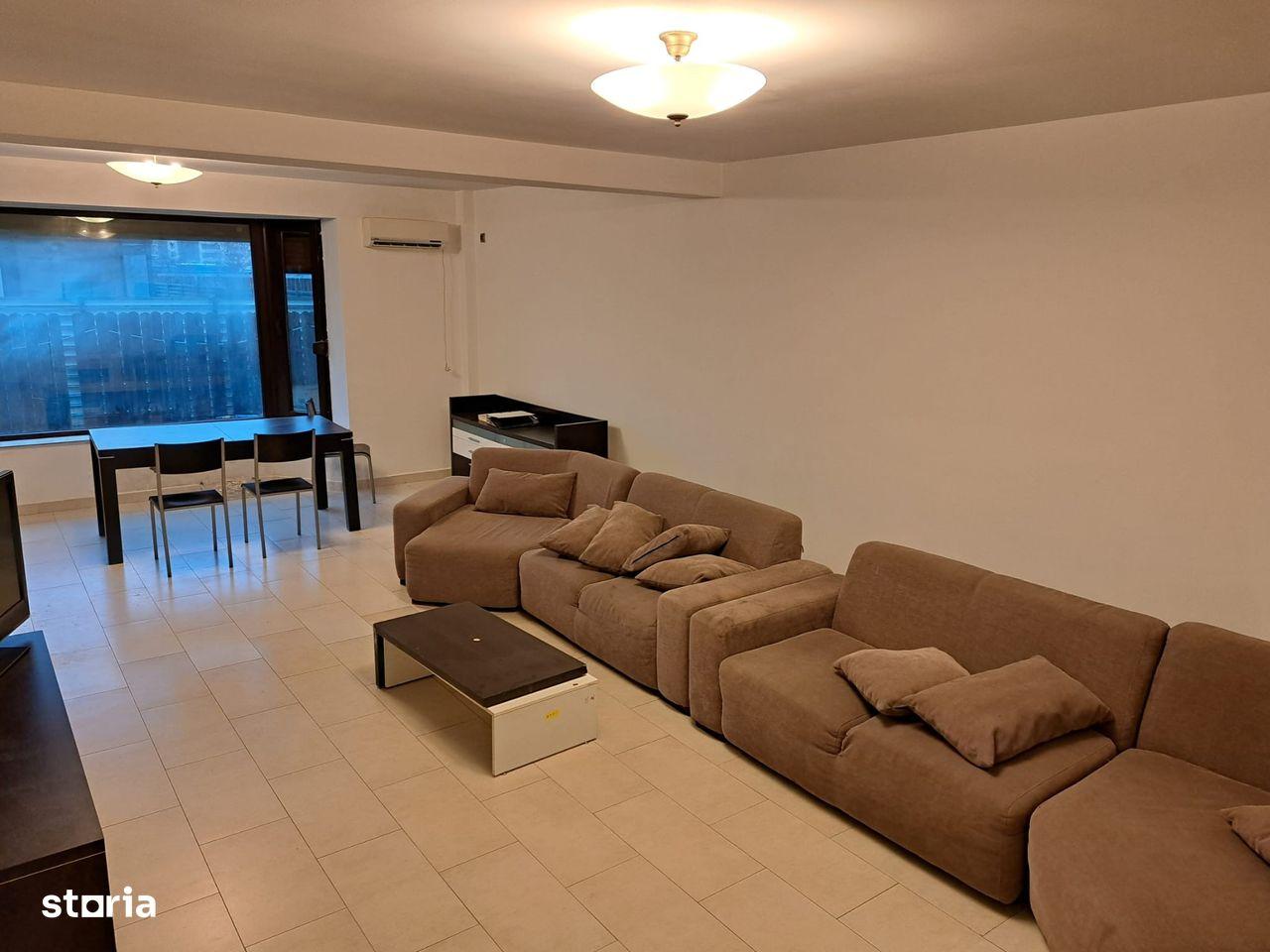 Case de vanzare, 229 m² - imagine 1