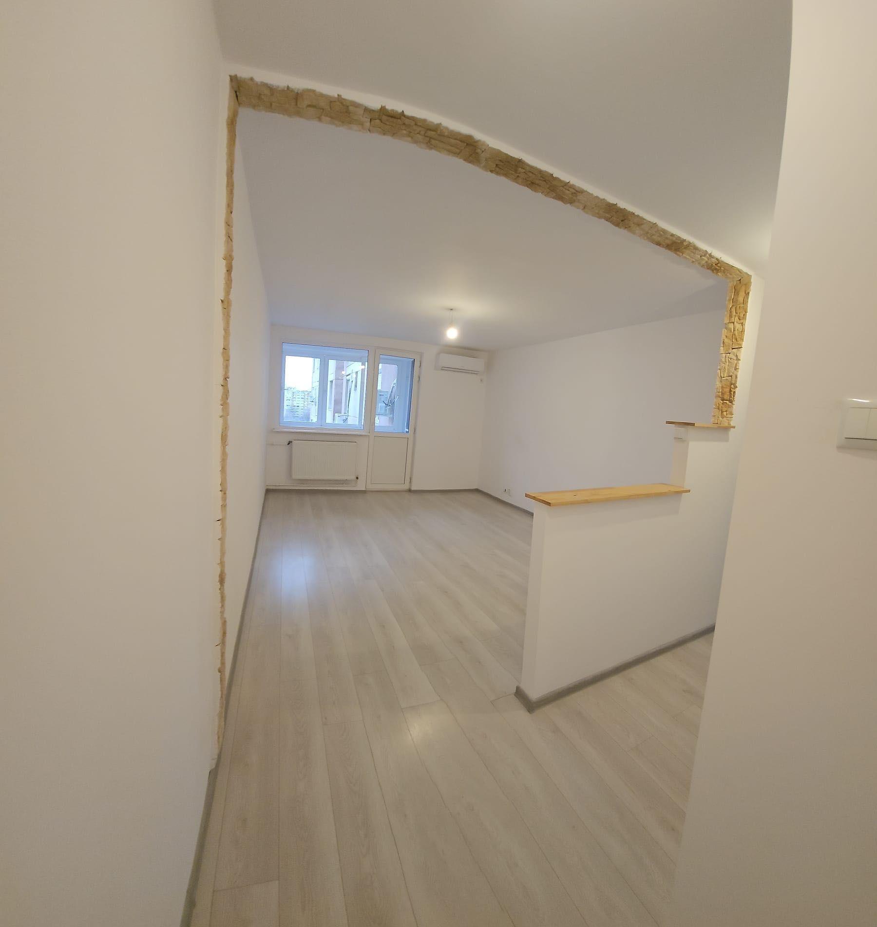 Apartament 2 camere, renovat , decomandat , metrou - imagine 1