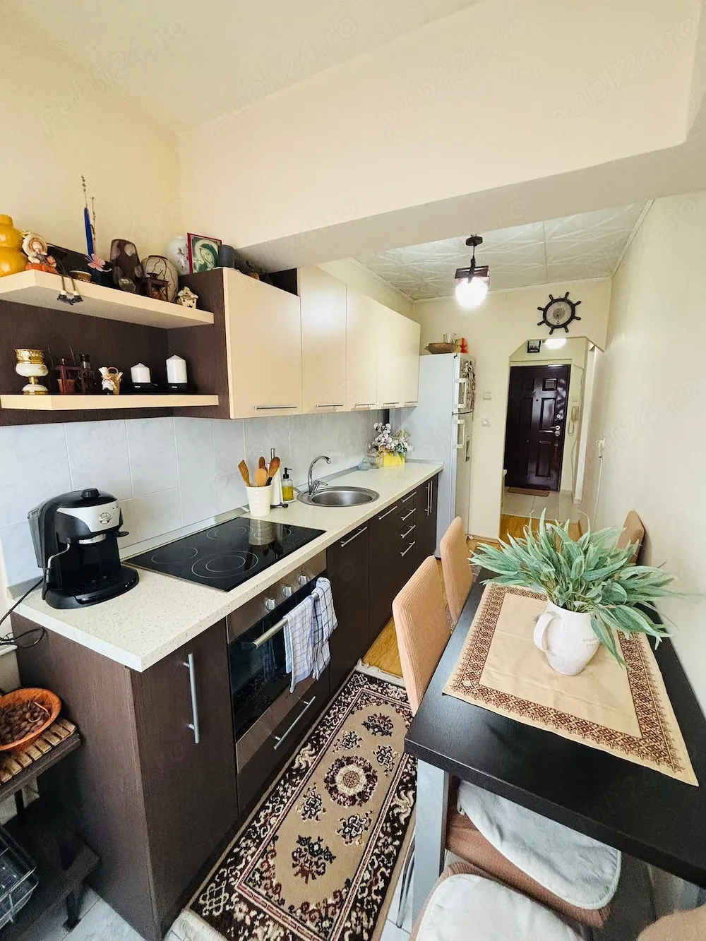Vând apartament cu o cameră tip DP Rogerius