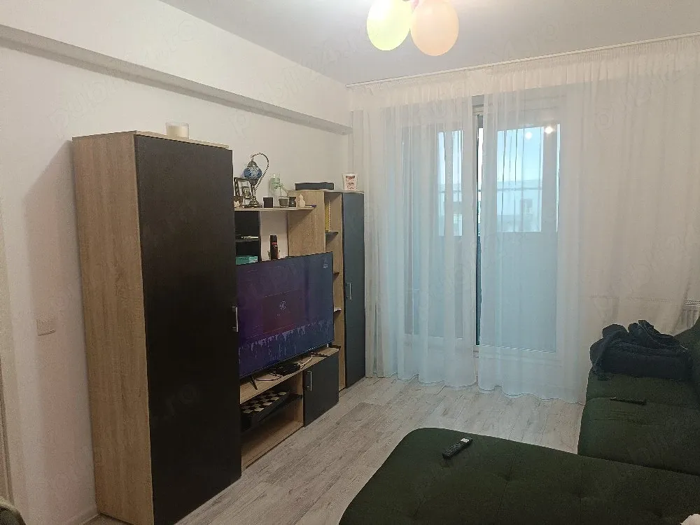 vand apartament 2 camere plus loc parcare