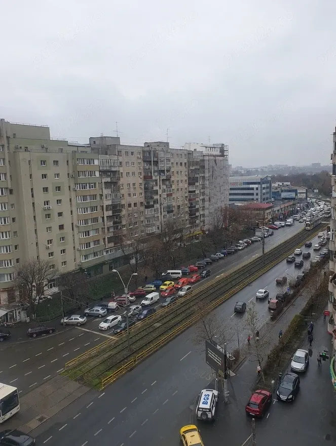 Particular 3 camere Crangasi,vedere la sosea,pod Grand,metrou,linia 41