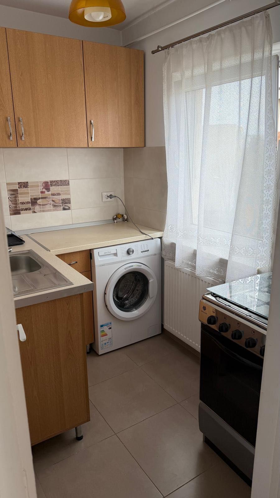 Inchiriez garsoniera strada Zorilor