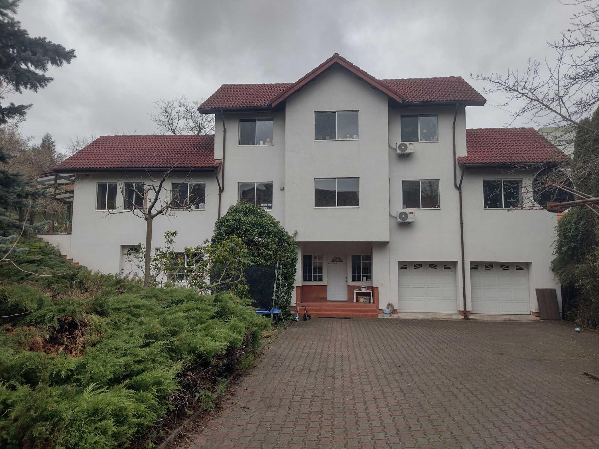 Dau in chirie spatiu