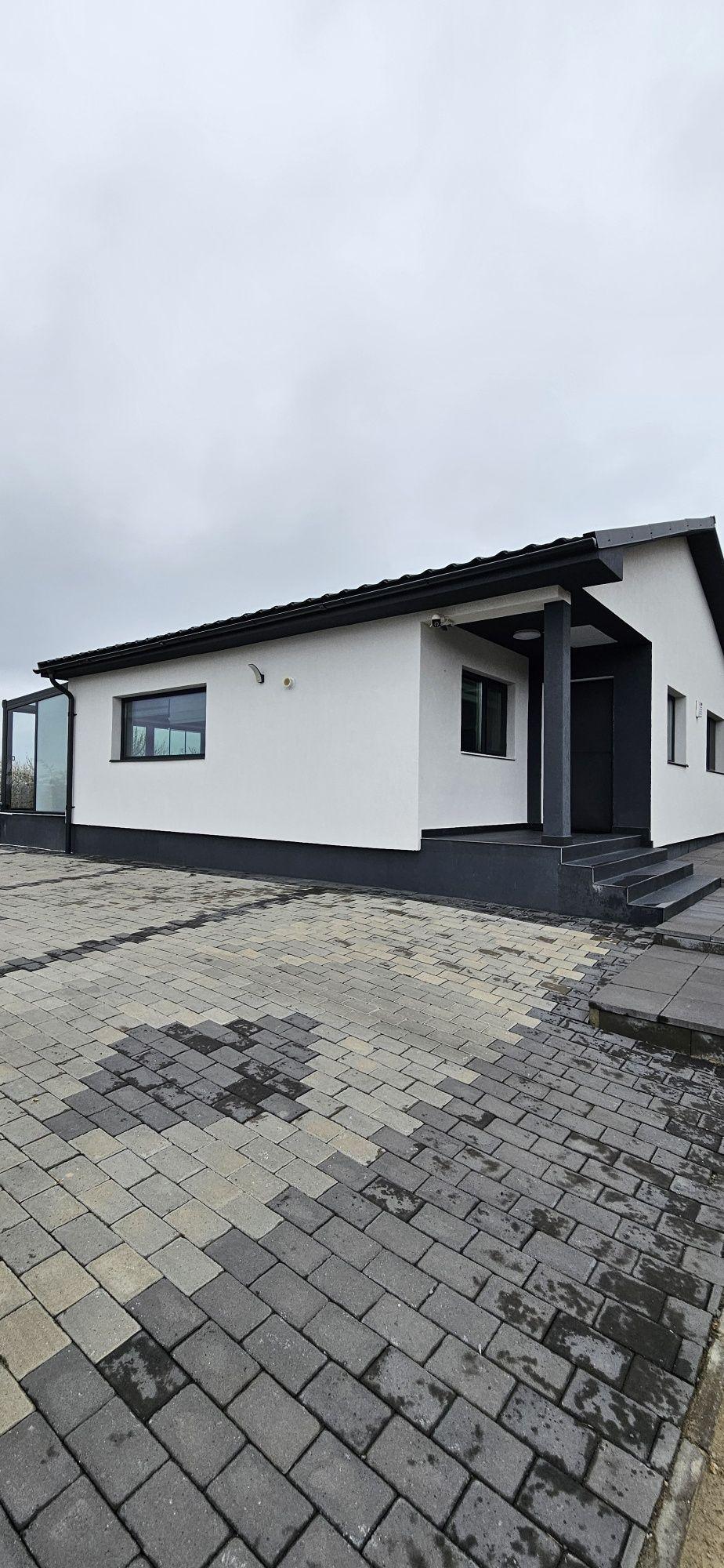 Casa individuala de inchiriat