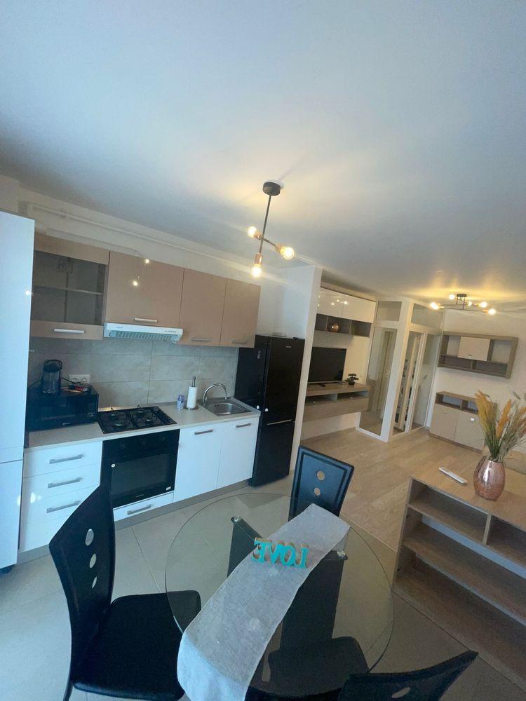 Ezavi Apartments – Confort premium într-un decor urban - imagine 1