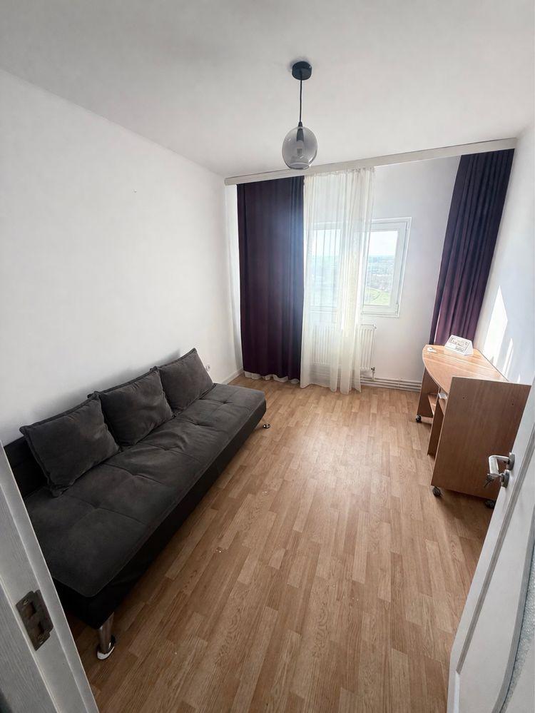 Inchiriez apartament 3 camere