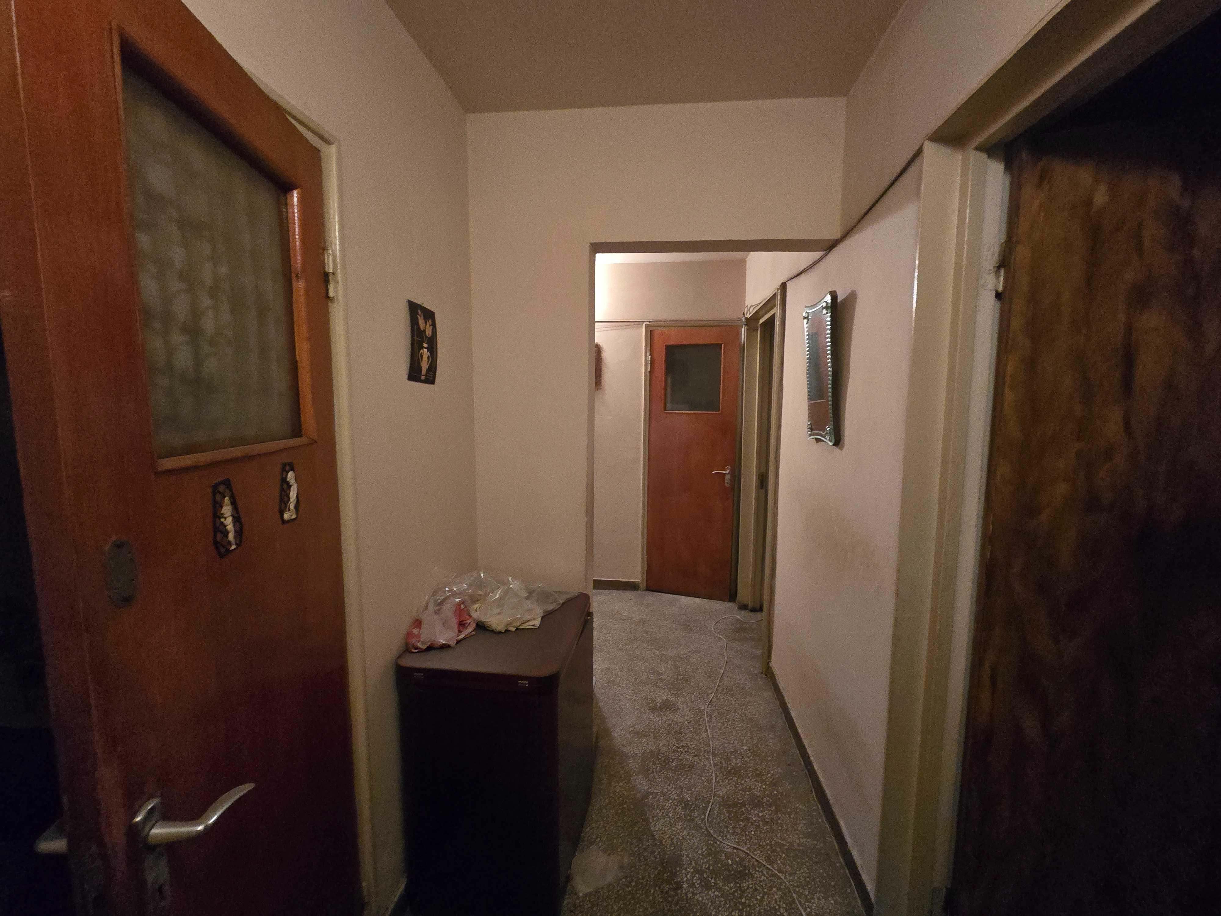 Apartament 3 camere renovabil în Aleea Barajul Bistriței   locație de vis! - imagine 1