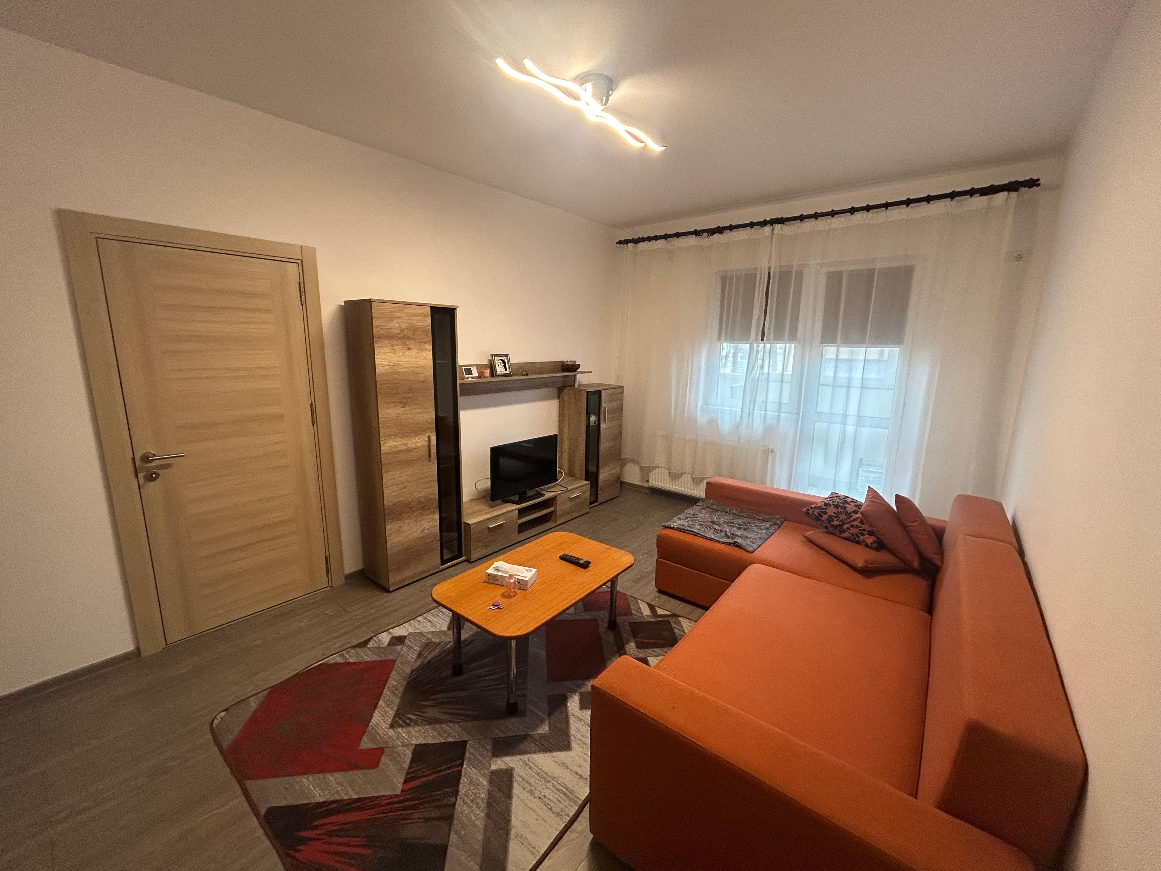 Garsonieră de închiriat- Apărătorii Patriei, sector 4