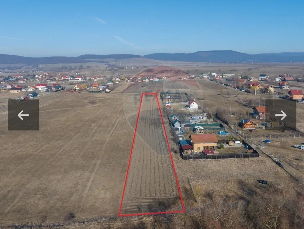 De vanzare teren intravilan in Podul Olt-Harman suprafata 5500 mp
