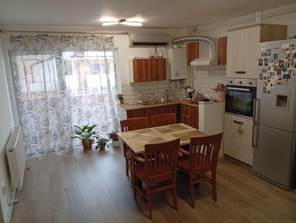 Vând apartament Apahida, zona centrala - imagine 1