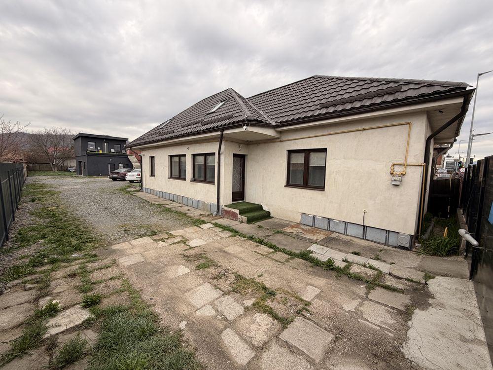 Vand/Schimb 2 case in aceasi curte strada principala Floresti