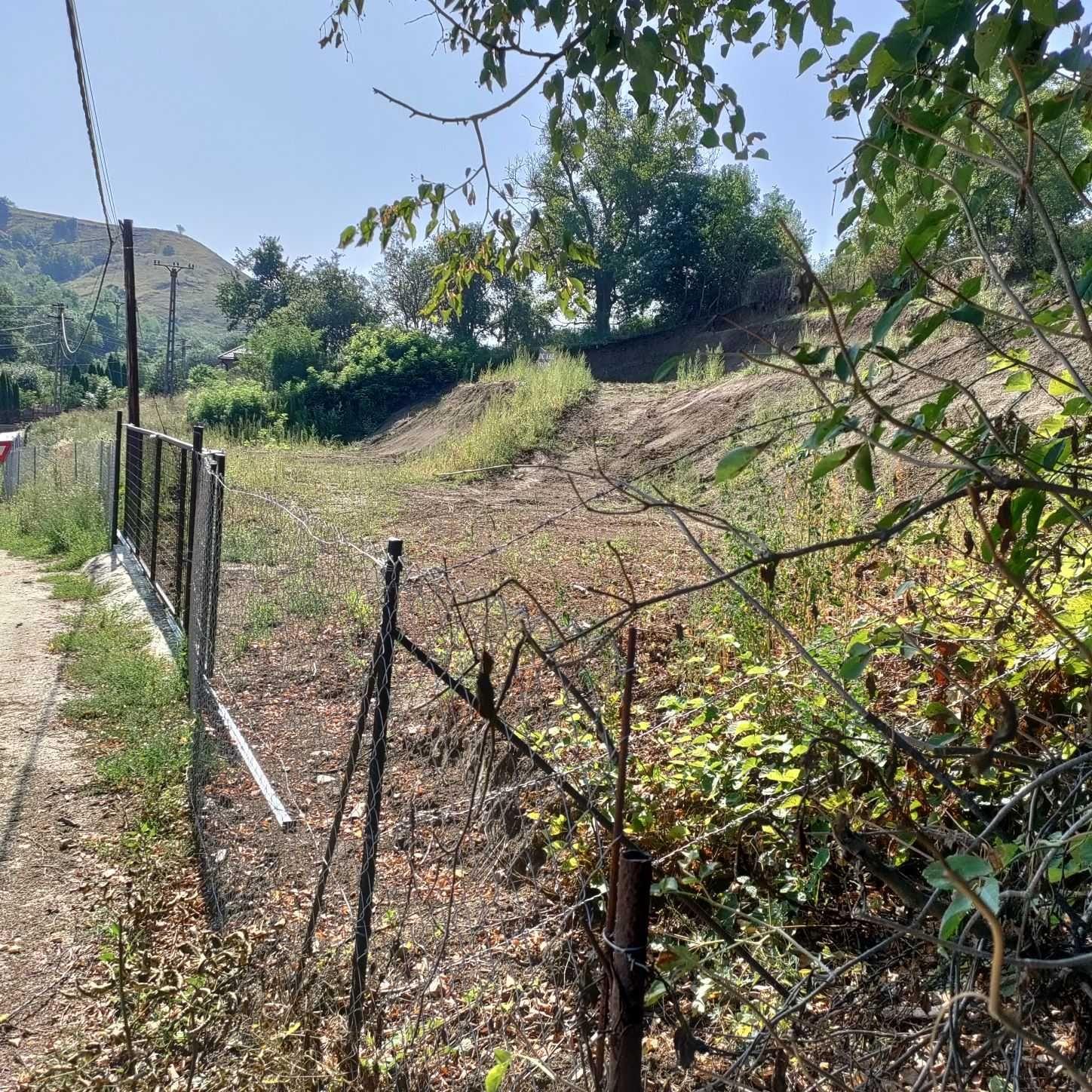 T.Intravilan parcelabil,centru,front 2 strazi, utilitati,schimb,chirie - imagine 1