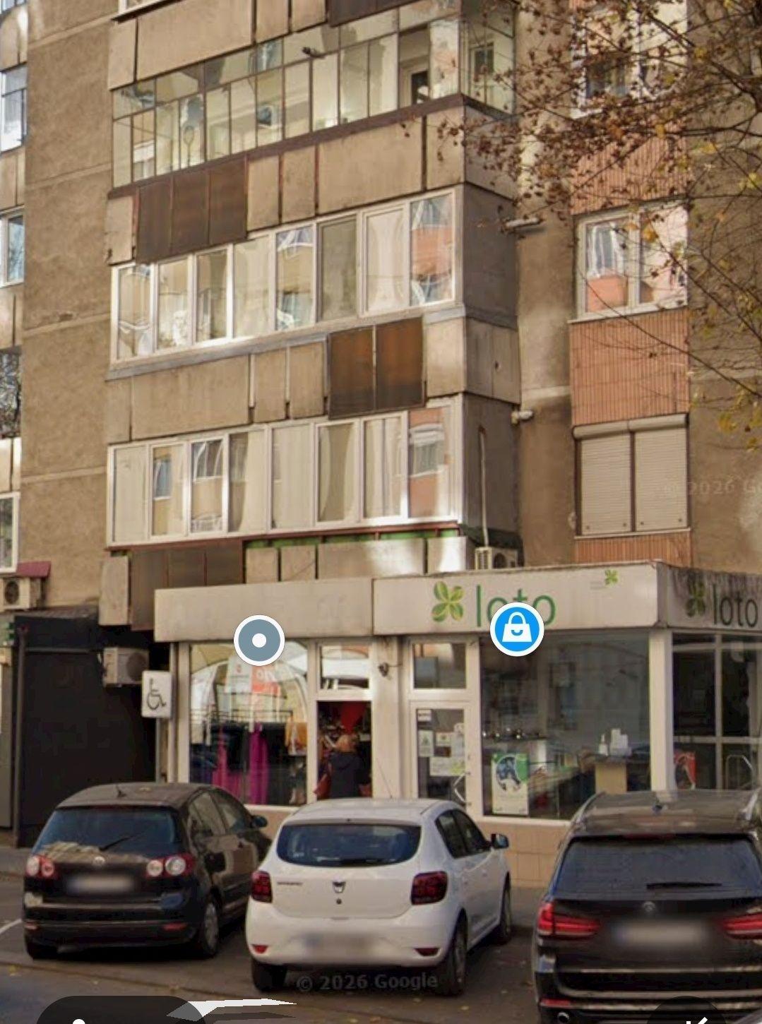 Dau in chirie spatiu comercial Bul 1 Dec 1918