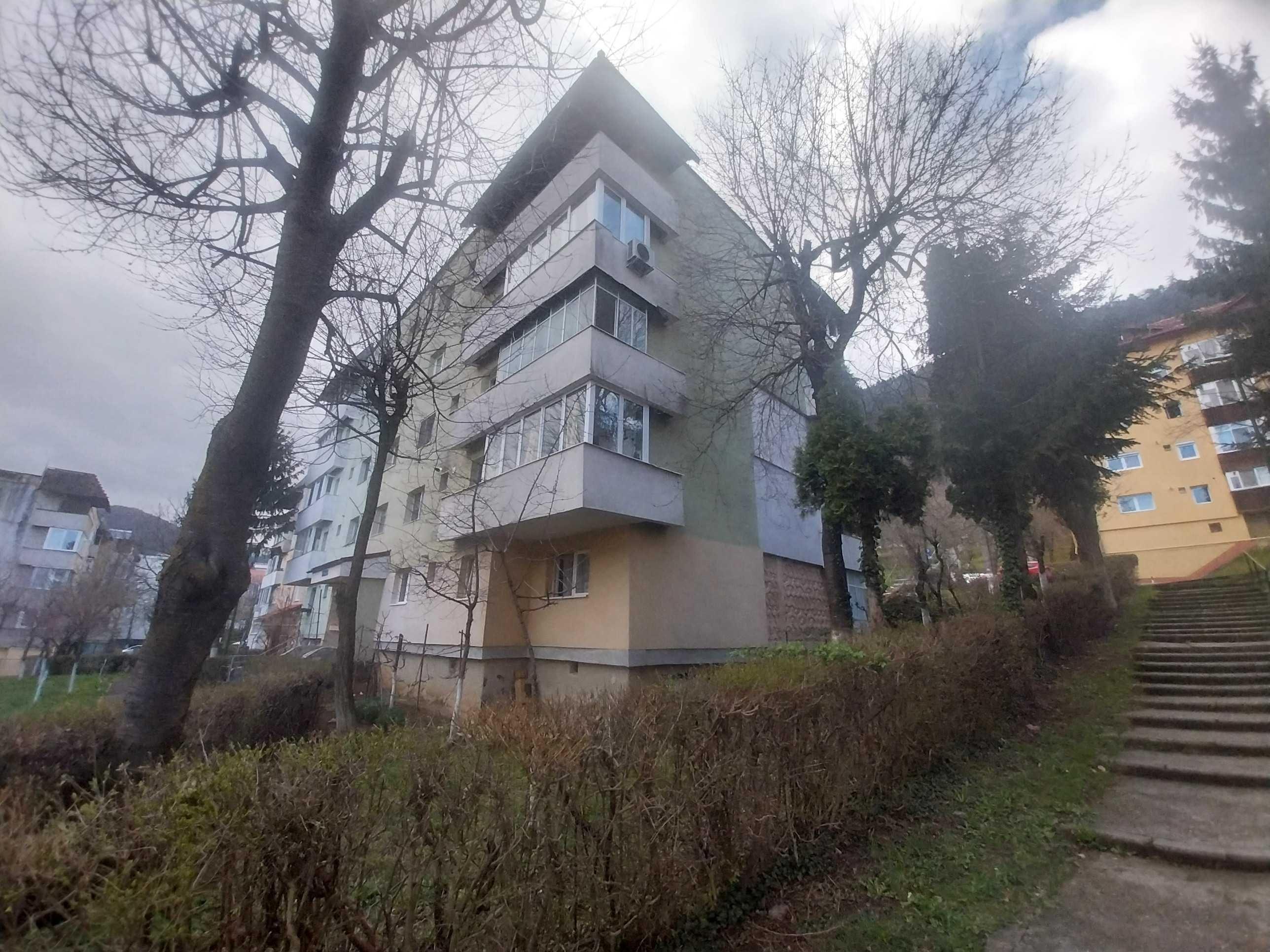 Apartament deosebit Racadau - etajul 1 - imagine 1