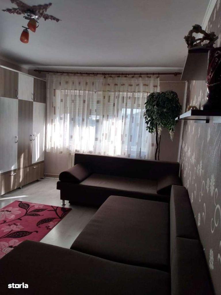 Apartament de vanzare - zona Nufarul PB vizavi de Lotus