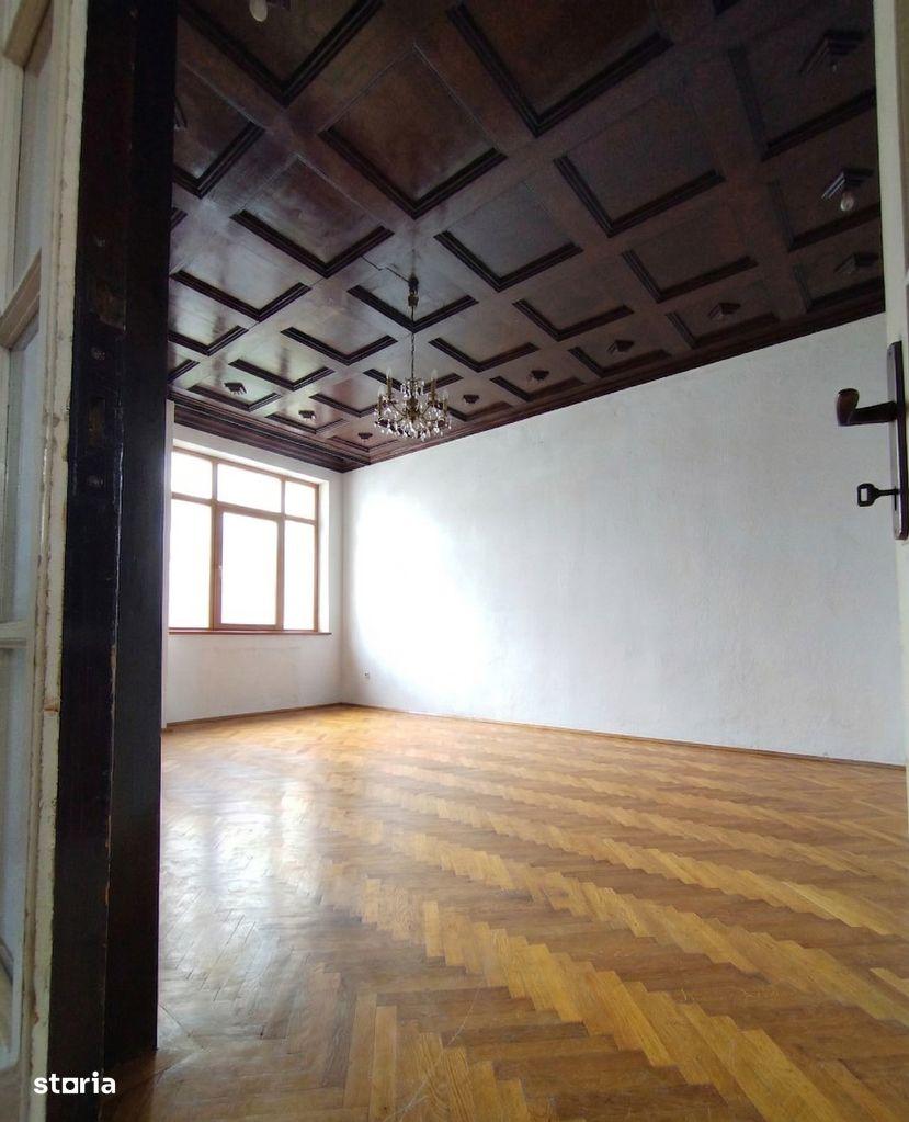 Apartament în vilă interbelică, etaj 1, 90 mp, Moșilor
