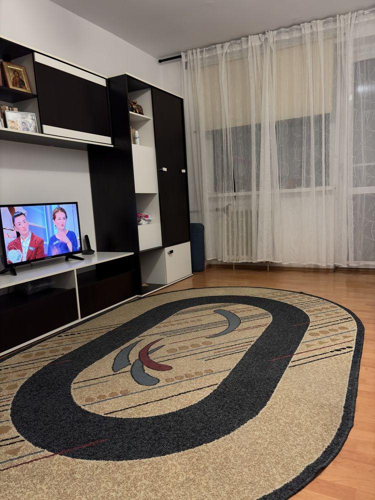 PROPRIETAR - Vând apartament 3 camere Tineretului (aleea Trestiana)