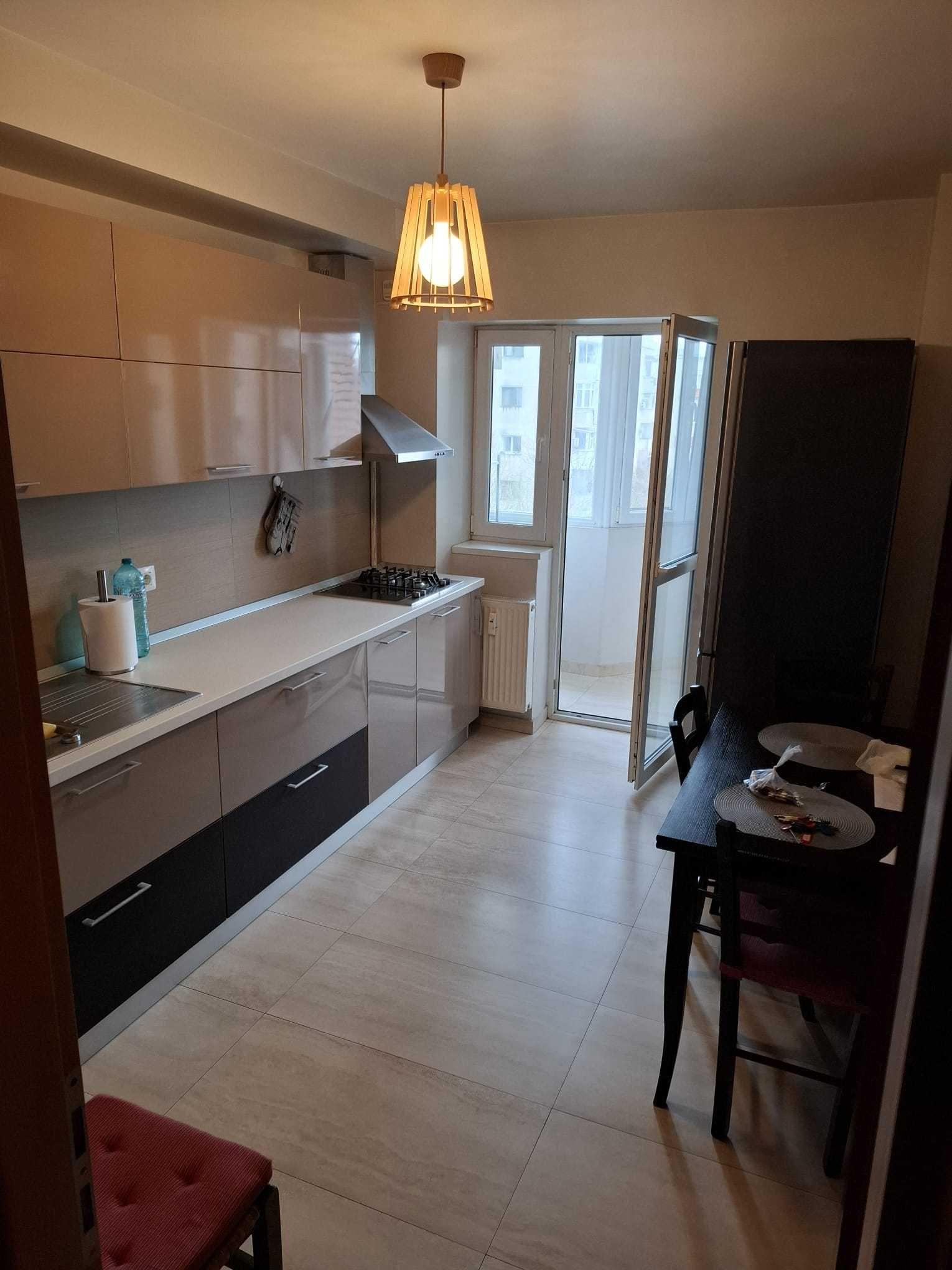 Inchiriez apartament 3 camere, Sos Vacaresti - imagine 1