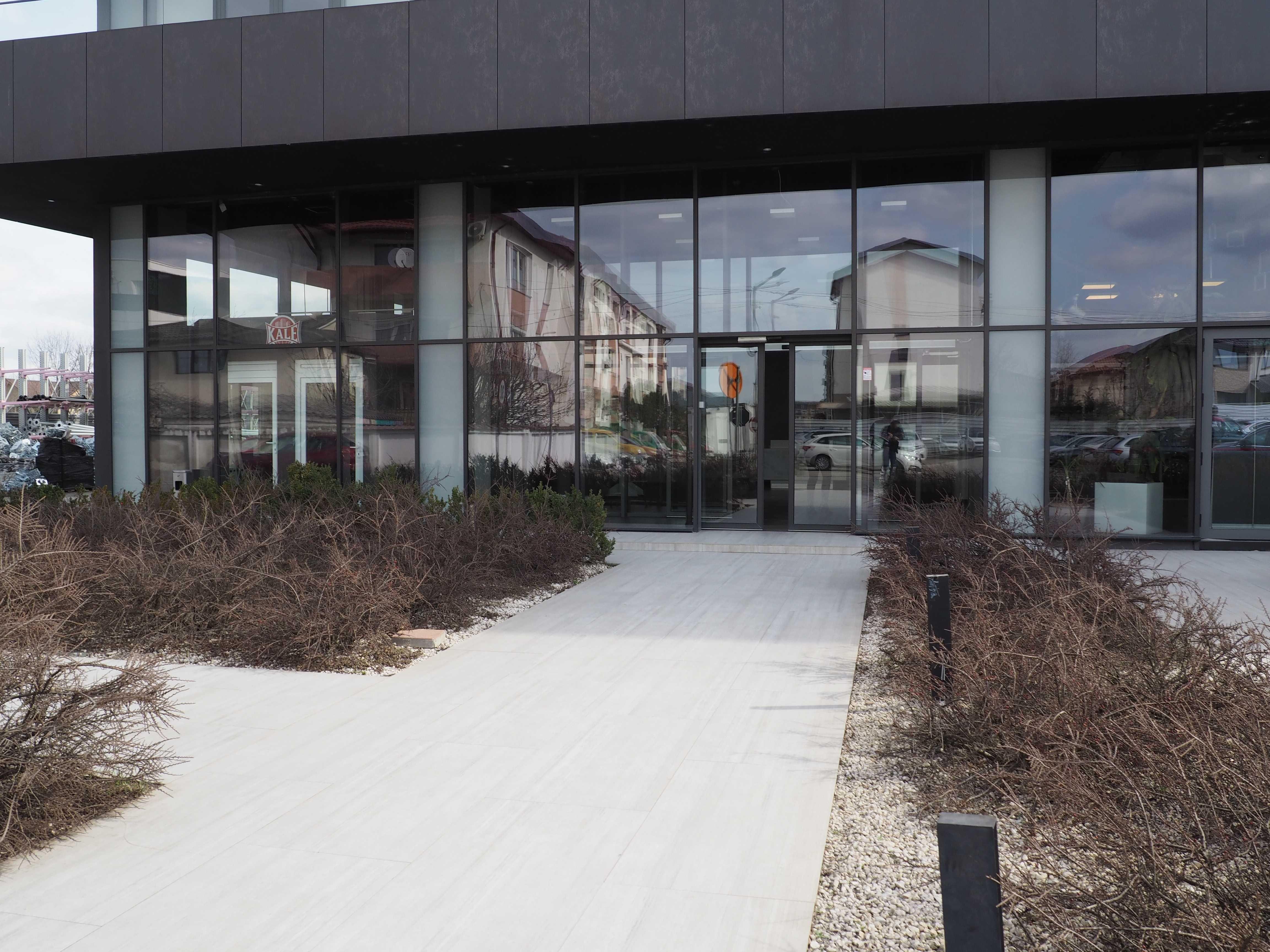 Inchiriez depozit + curte + birouri 4150mp - imagine 1