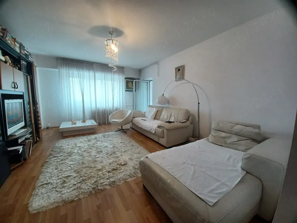 Apartament 3 camere-Calea Calarasilor-loc de parcare-250000 EUR
