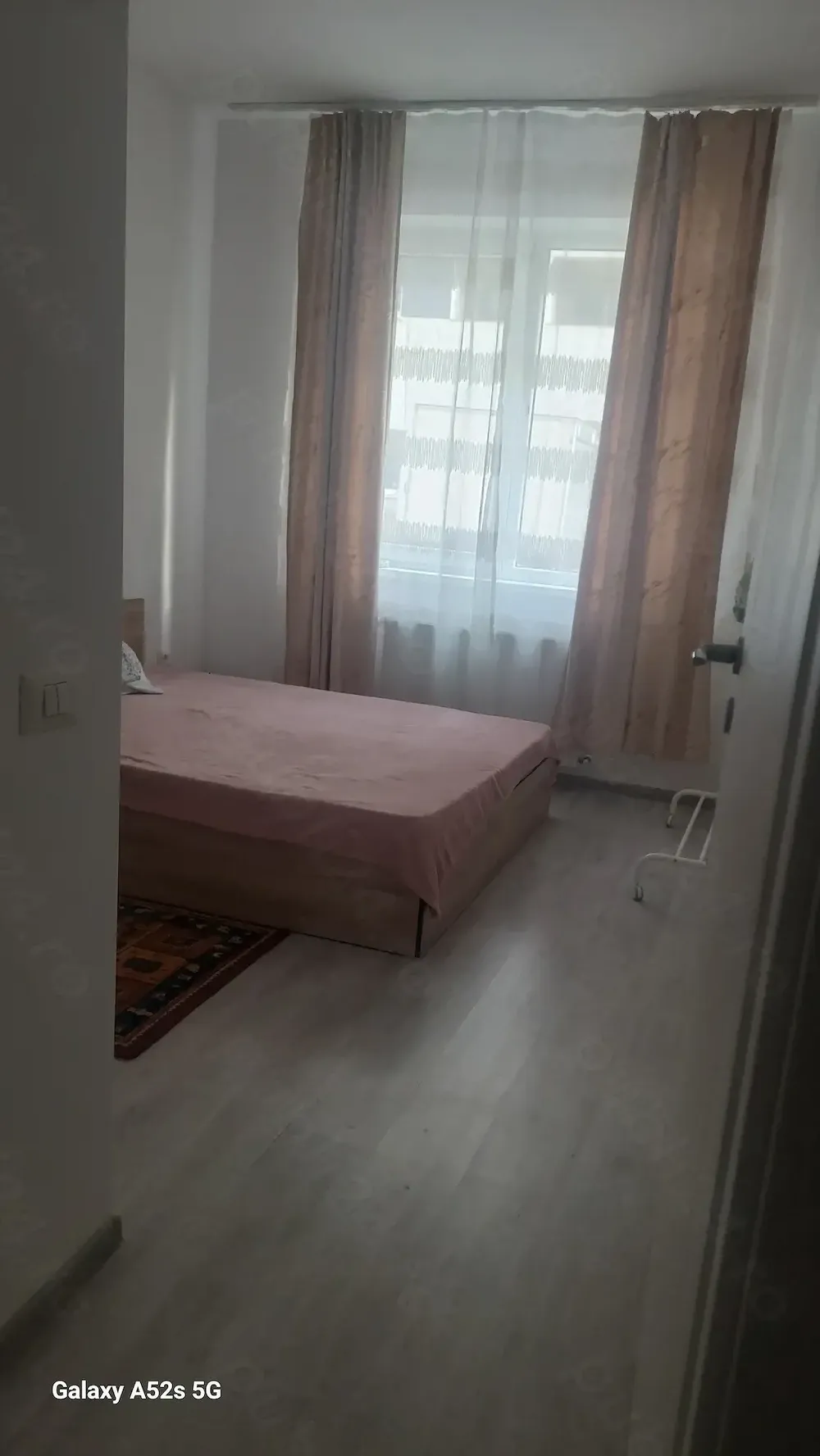 vind  apartament 2 camere