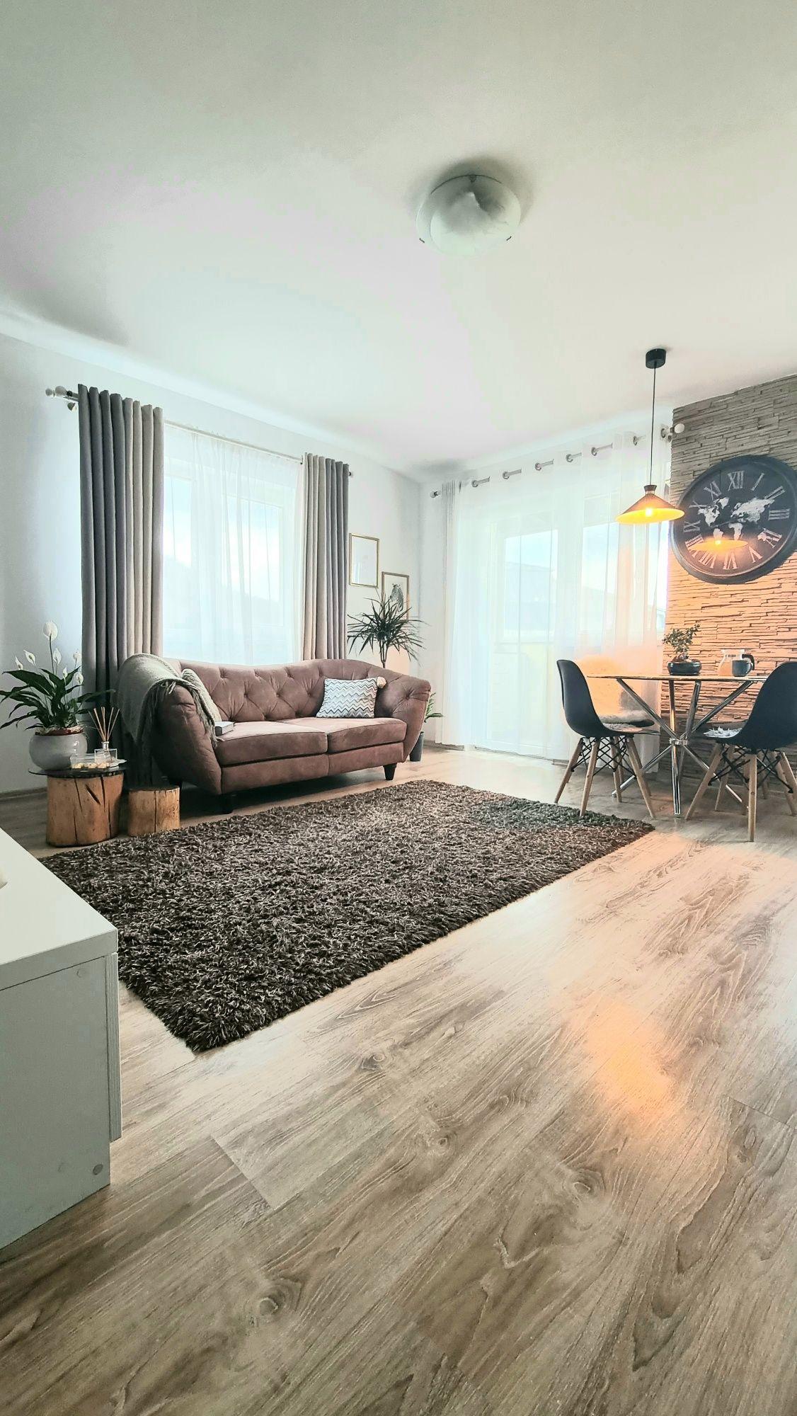 Apartament 3 camere modern, mobilat, parcare inclusă, 65 mp – Florești