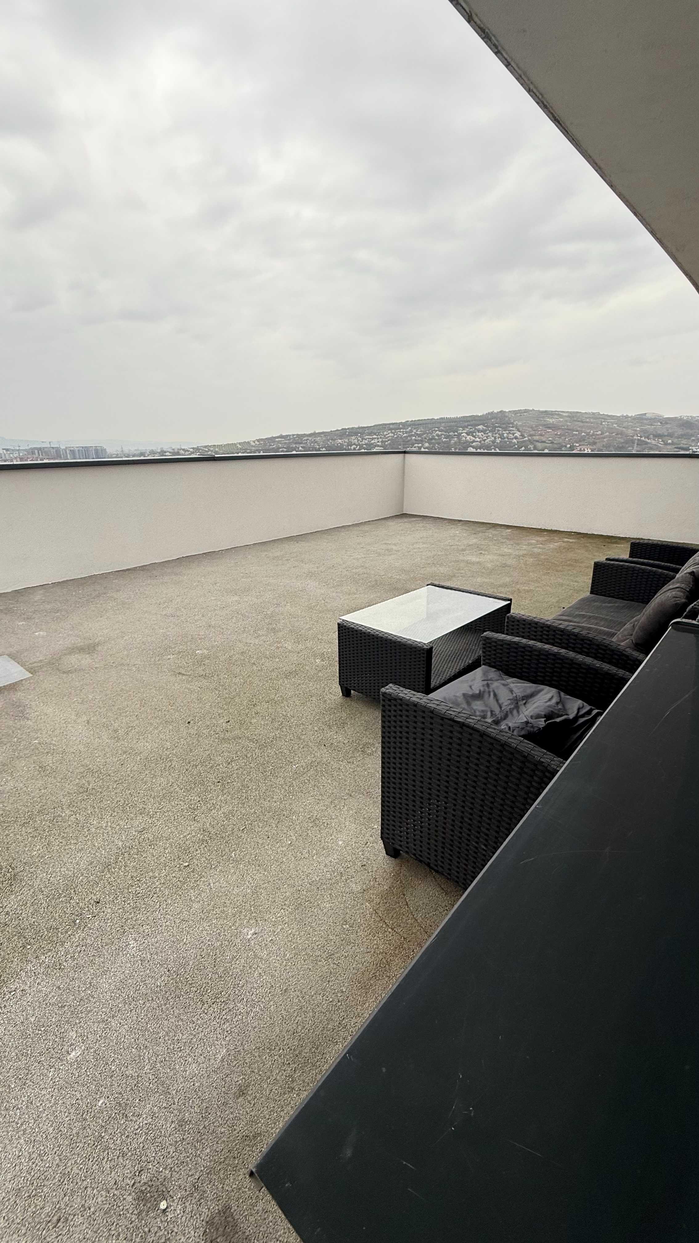 PF, Apartament 2 camere decomandat + TERASĂ 153 mp + garaj subteran - imagine 1