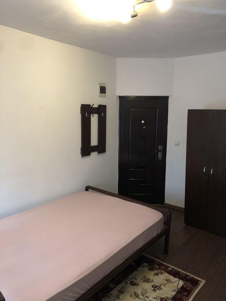 Garsoniera de inchiriat in 7 Noiembrie, zona Gara Mica