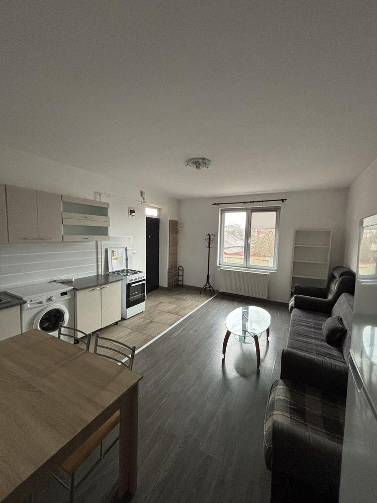 Inchiriez apartament in zona 22 Decembrie 1989 - imagine 1