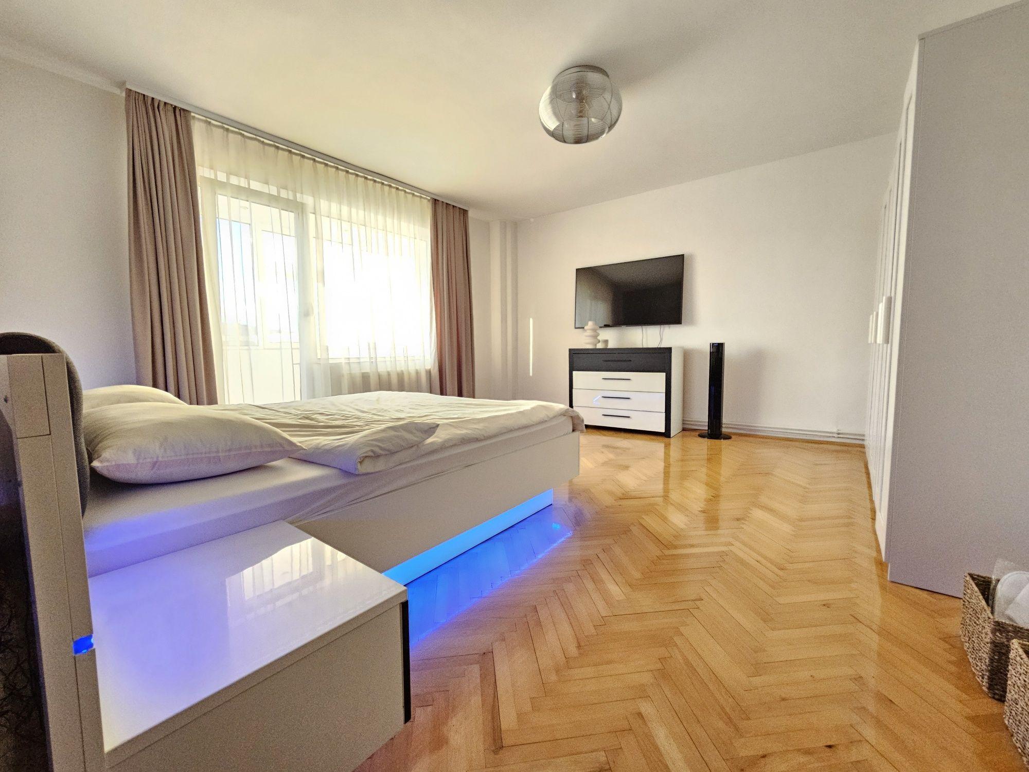 Apartament de inchiriat 3 camere, cartier Unirii - imagine 1