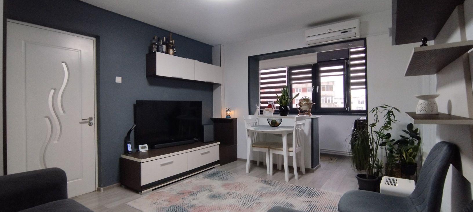 Proprietar   Vând Apartament 2 Camere . Tomis Nord  Zona Piața Brotacei