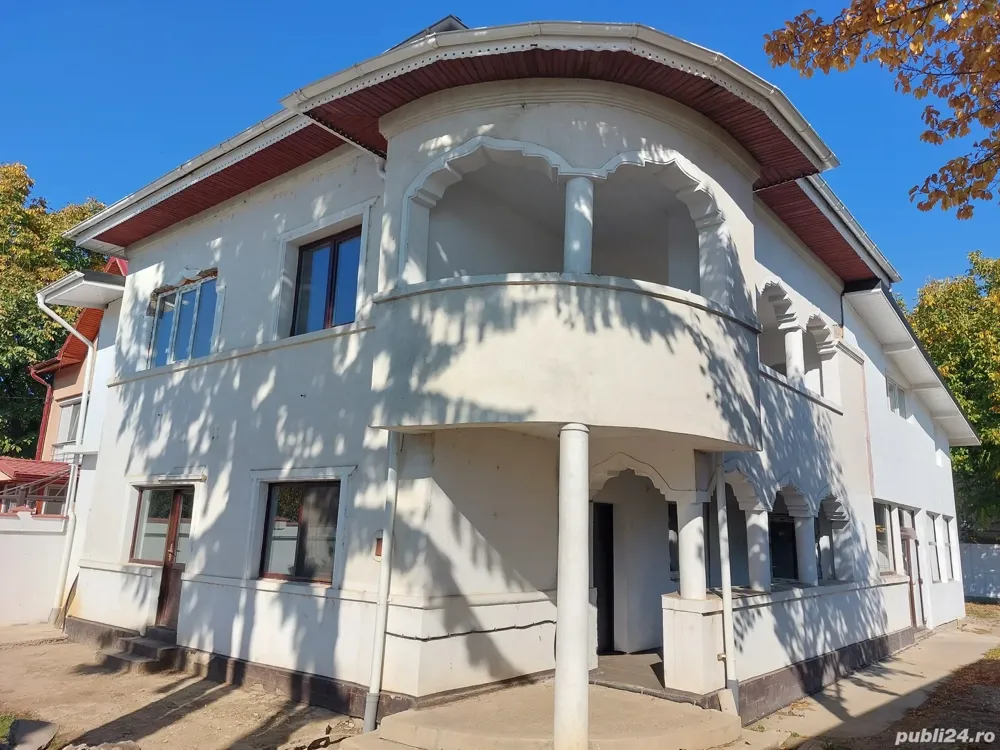 Afumați IF lângă București - casă, mare, amplasată pe DN2, transformată în pensiune turistică rurală