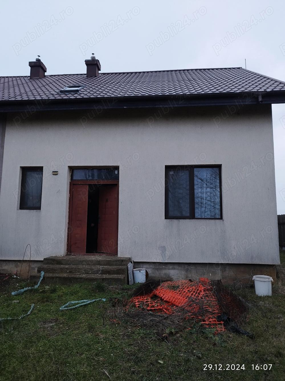 Vând Casă  Drumul Mănăstirii  între Berceni și Dobreni .