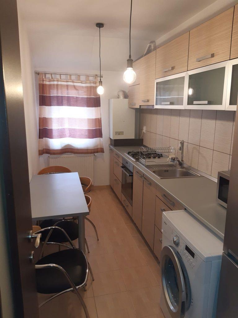 Închiriez apartament o cameră Florești.