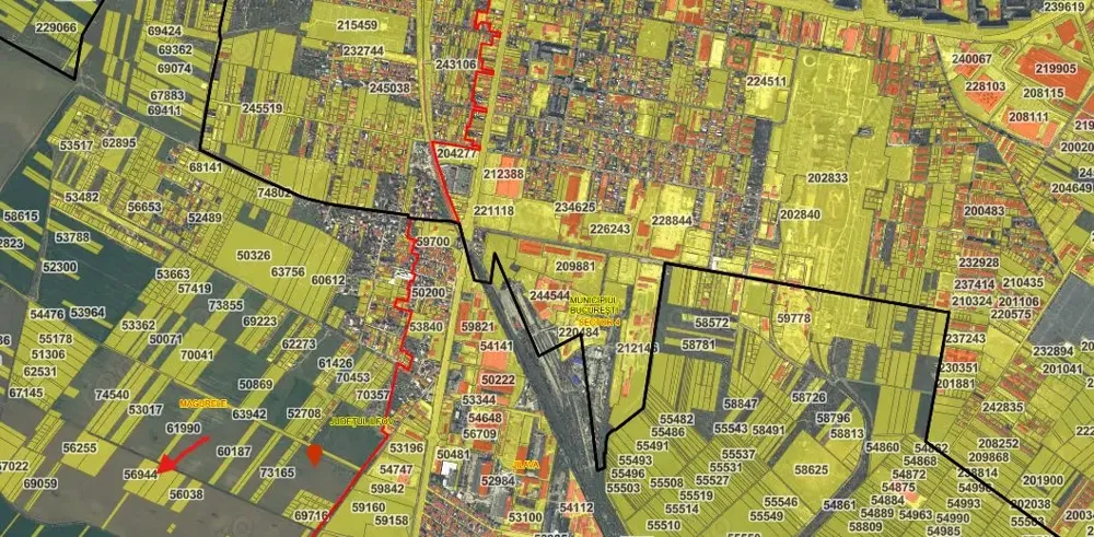 Teren intravilan neimprejmuit CF 74818,4.451mp,30euro mp