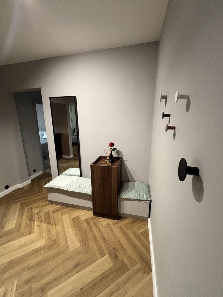 Vand/inchiriez apartament 3 camere, complet renovat, zona 7 noiembrie