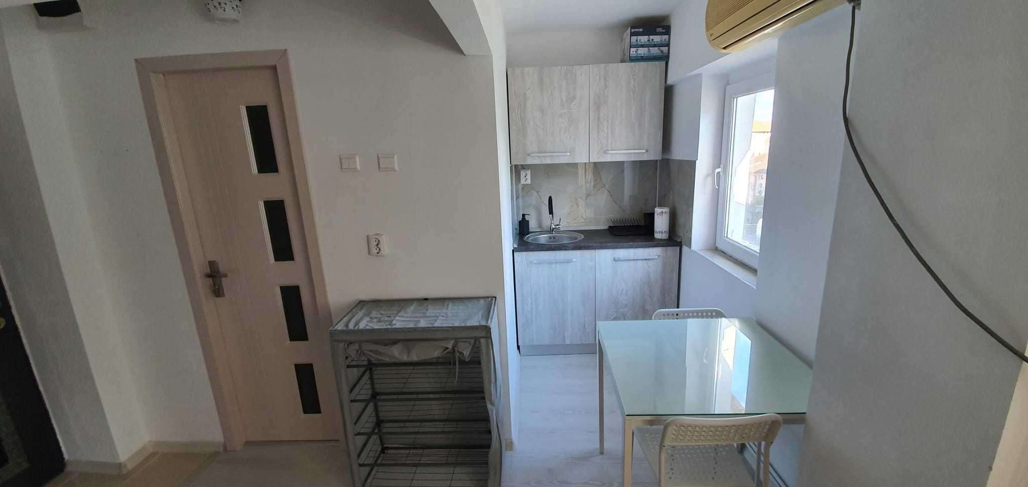 Garsoniera de inchiriat zona Craiovita Noua-Niela