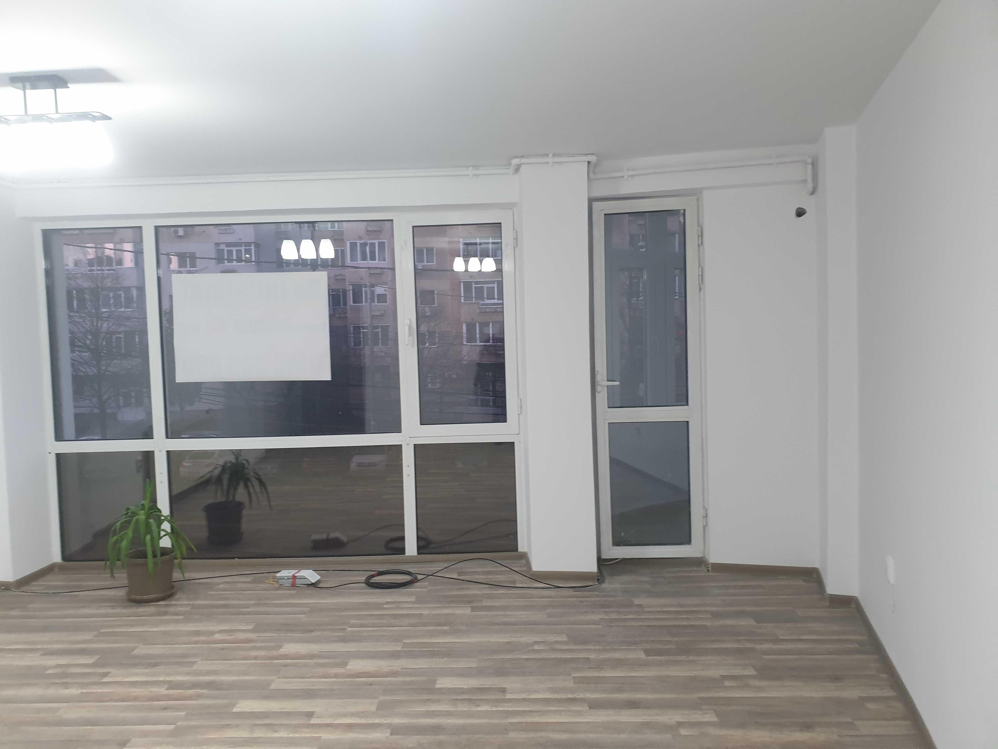 Spaiu birouri ULTRACENTRAL vedere stradala ,2 cam ,supraf vitrate - imagine 1