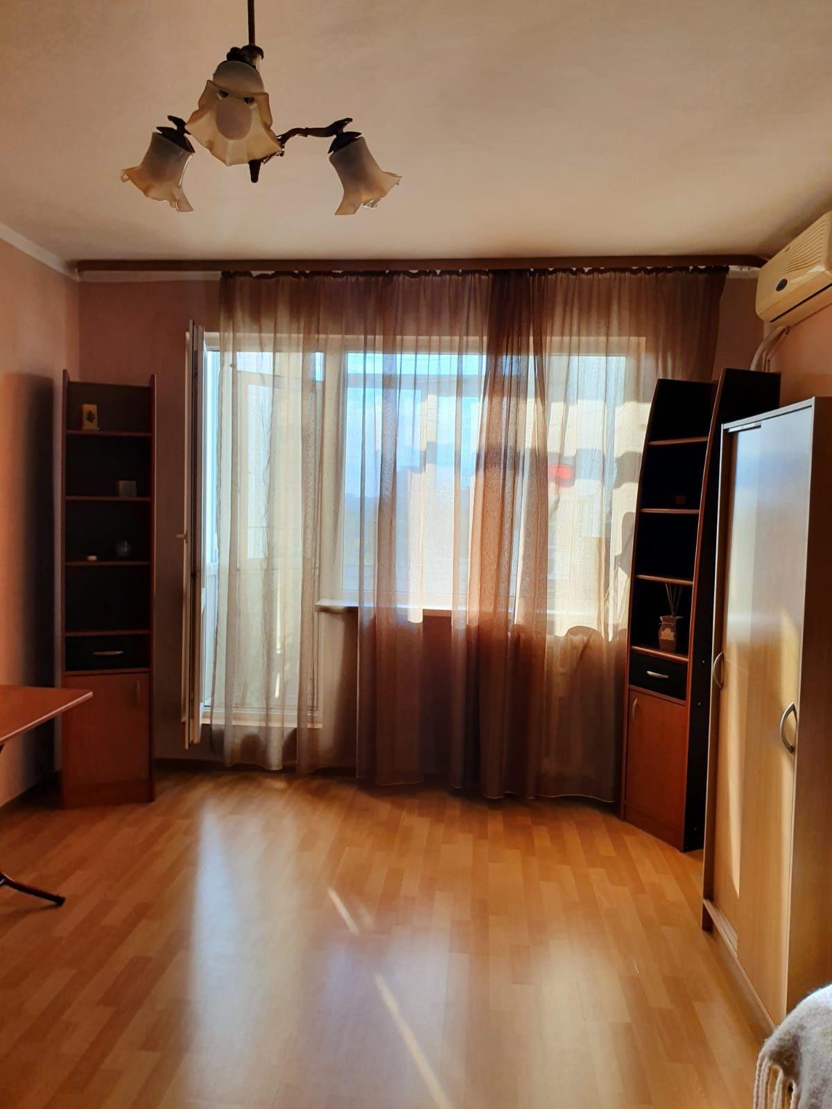 Vând garsonieră Miniș