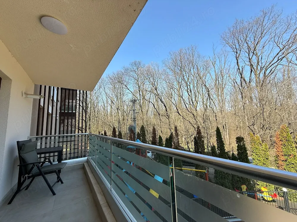 Particular, inchiriez apartament 3 camere, piscina, vedere padure