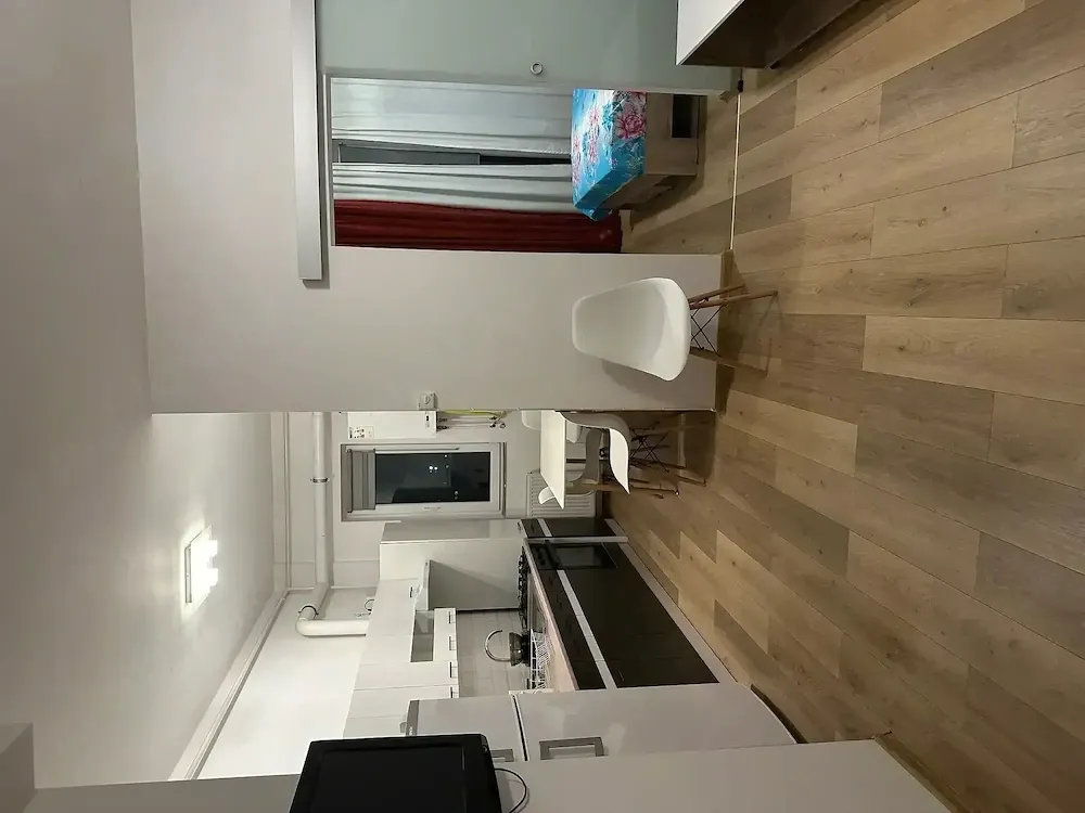 inchiriez apartament in zona parcului poligon ,str abatorului