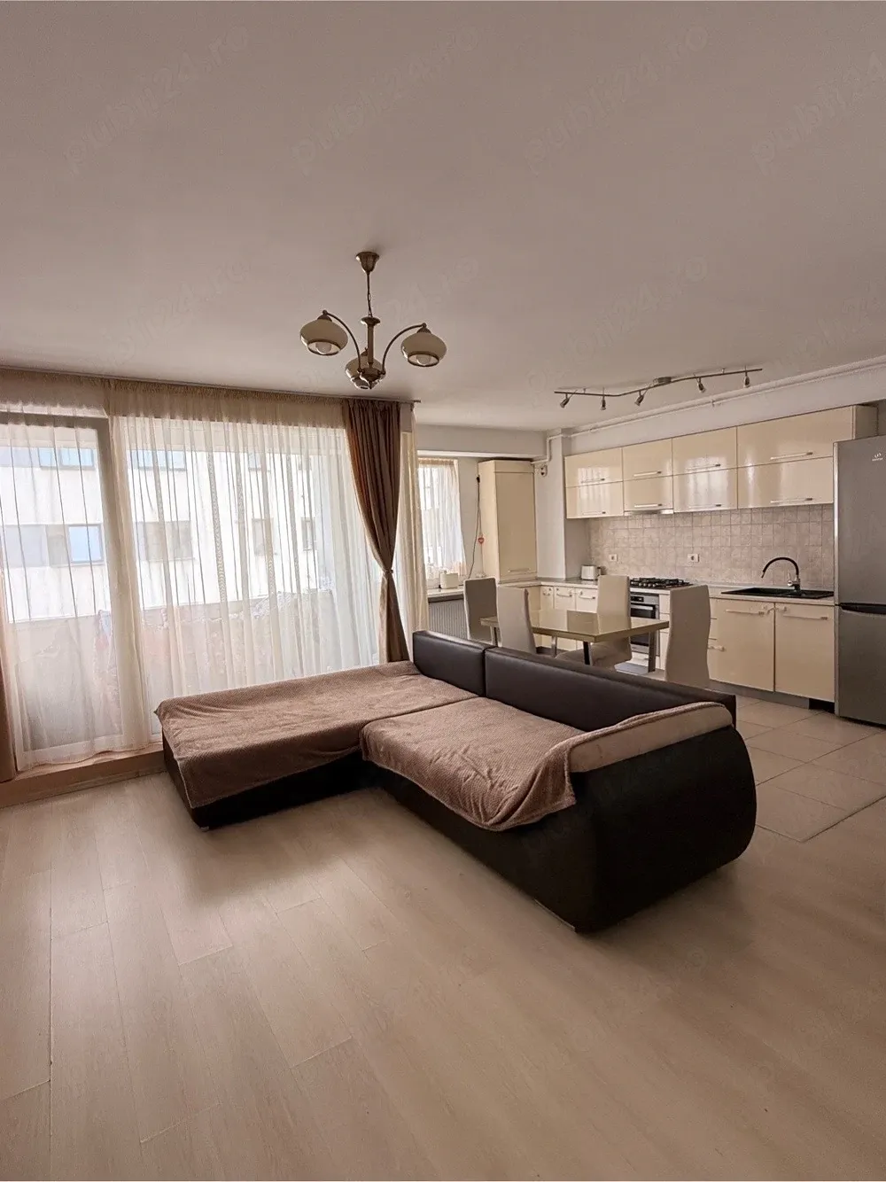 Vand apartament 2 camere complet mobilat si utilat,Alphaviile Carpatilor