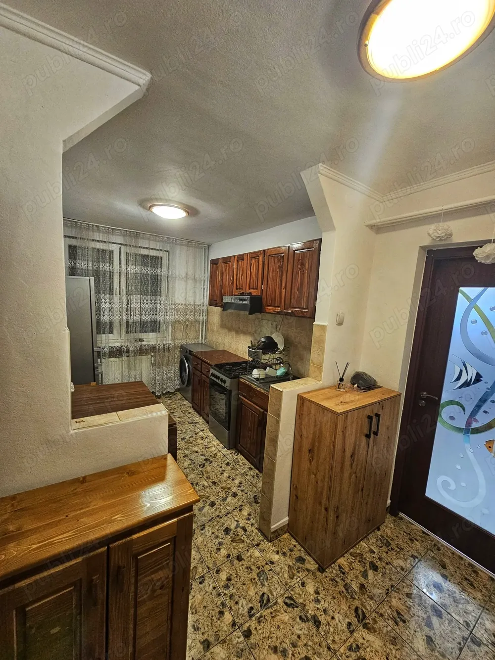 Inchiriez apartament cu 2 camere, Rogerius - imagine 1