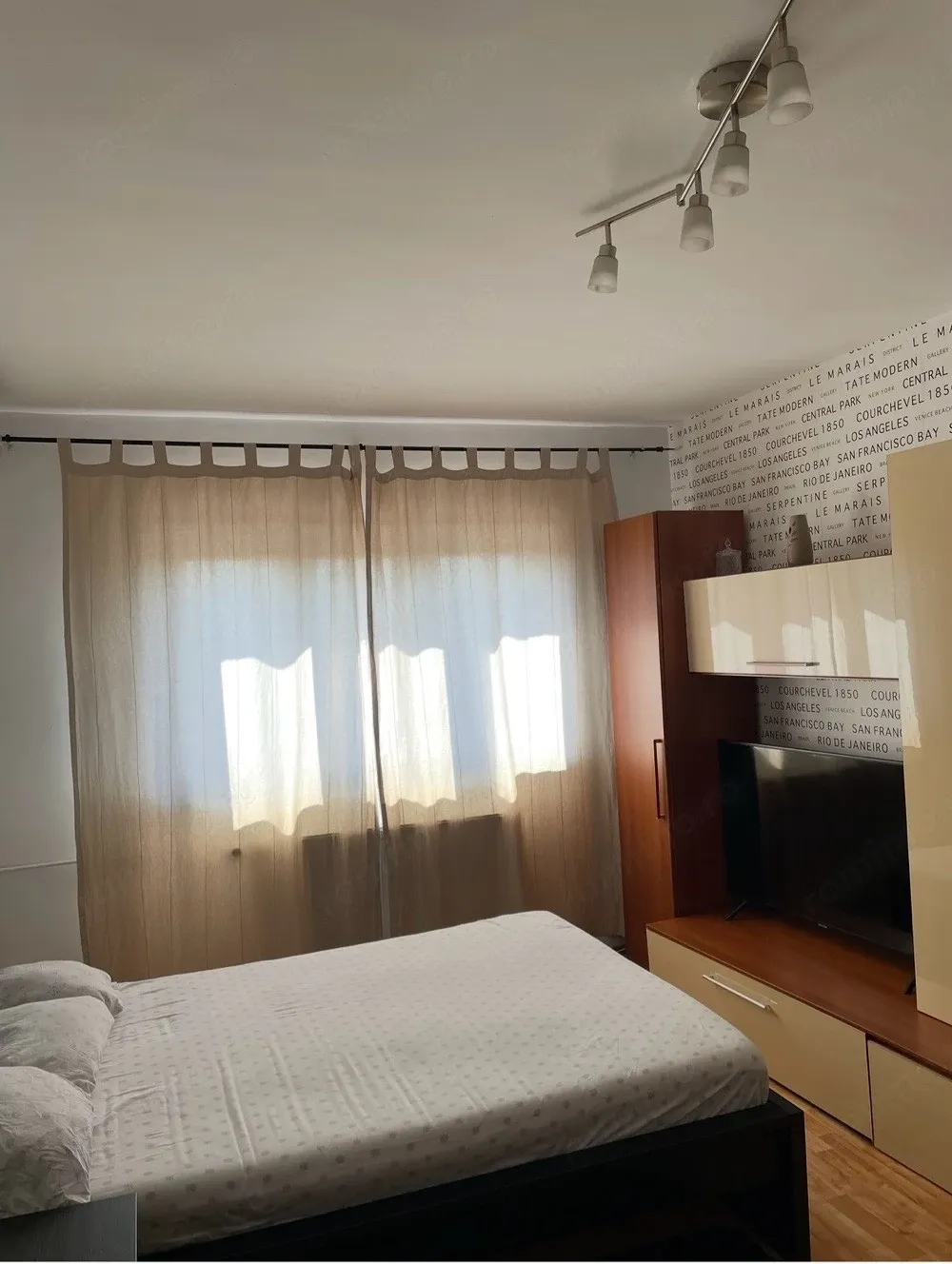 Închiriez apartament 1 cameră, locație excelentă - imagine 1