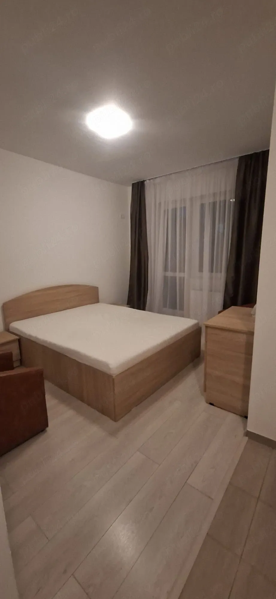 Proprietar închiriez Garsonieră decomandata