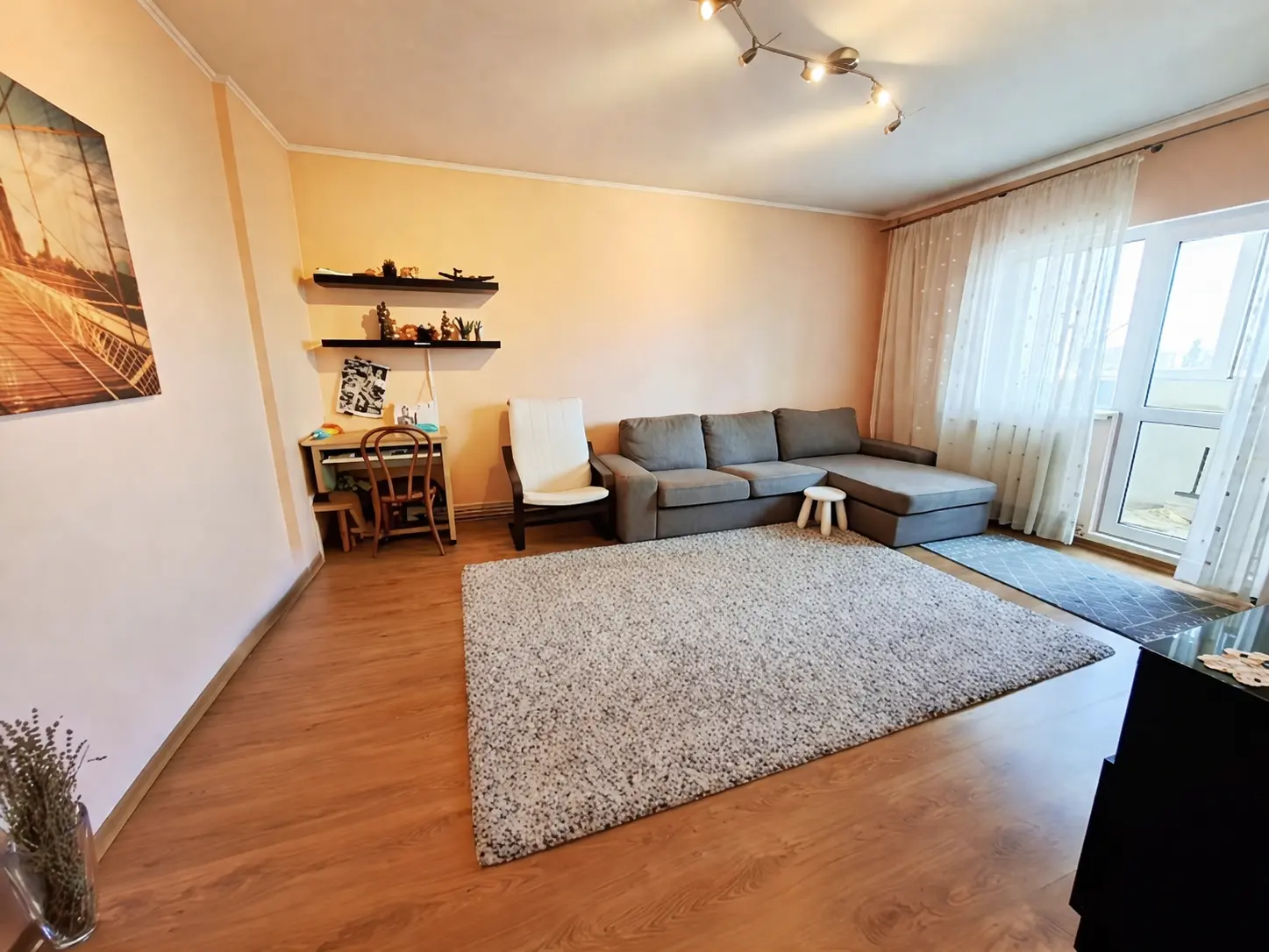 Apartament 3 camere, accept schimb