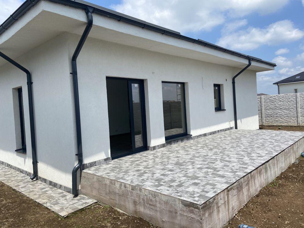 Case de vanzare 4 camere+pod buftea